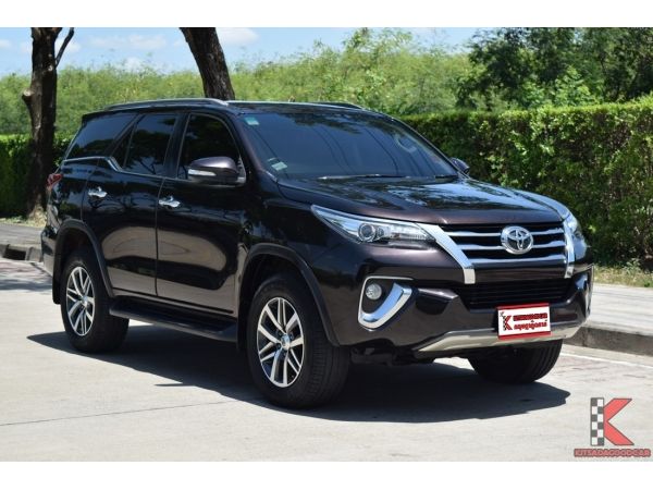 Toyota Fortuner 2.8 (ปี 2016) V 4WD SUV